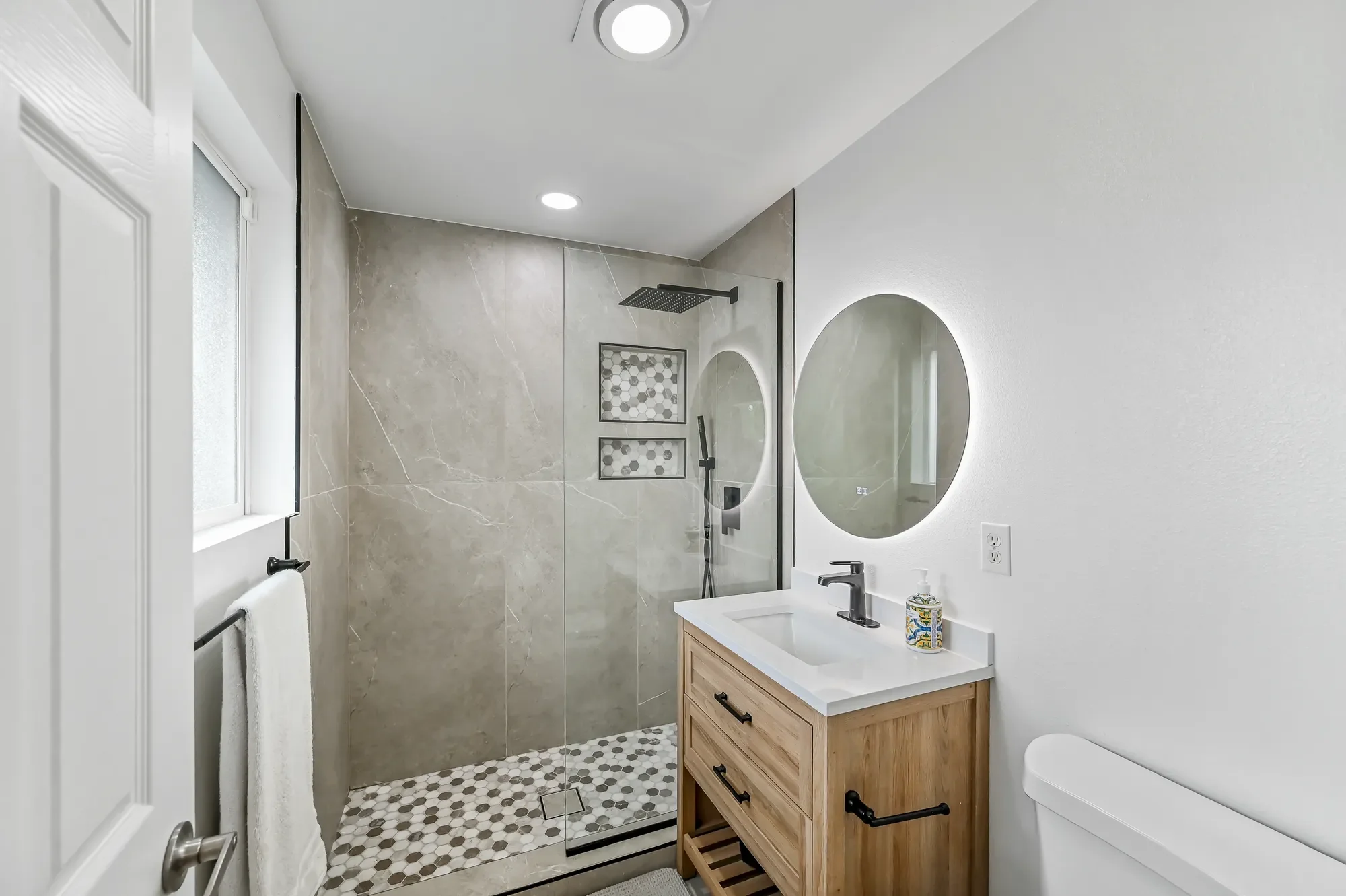 2942 S Fontanelle St , Seattle, WA 98108, Seattle, Washington, United States. - Photo 15