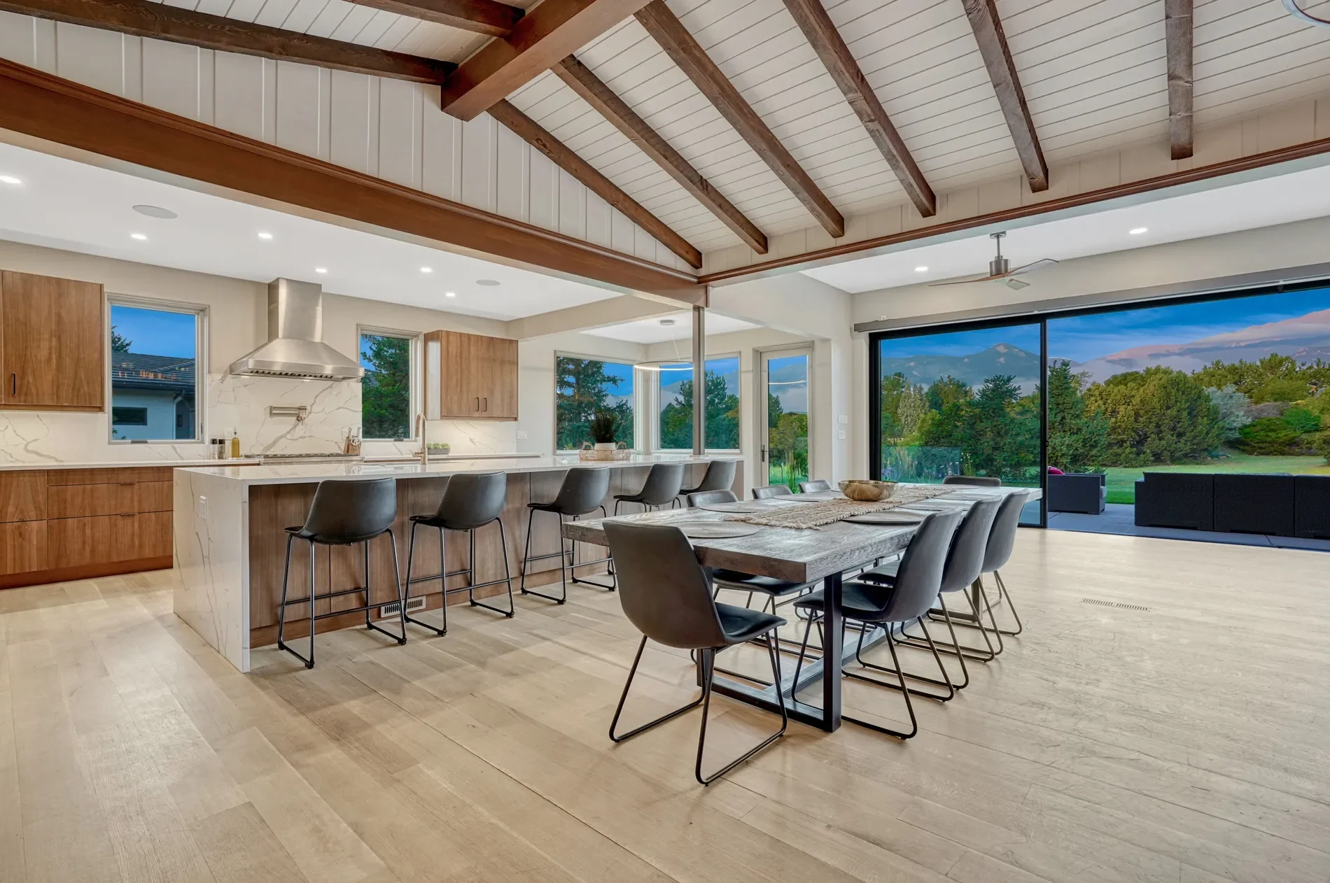 3440 Hill Circle , Colorado Springs, CO 80904, Colorado Springs, Colorado, United States. - Photo 29
