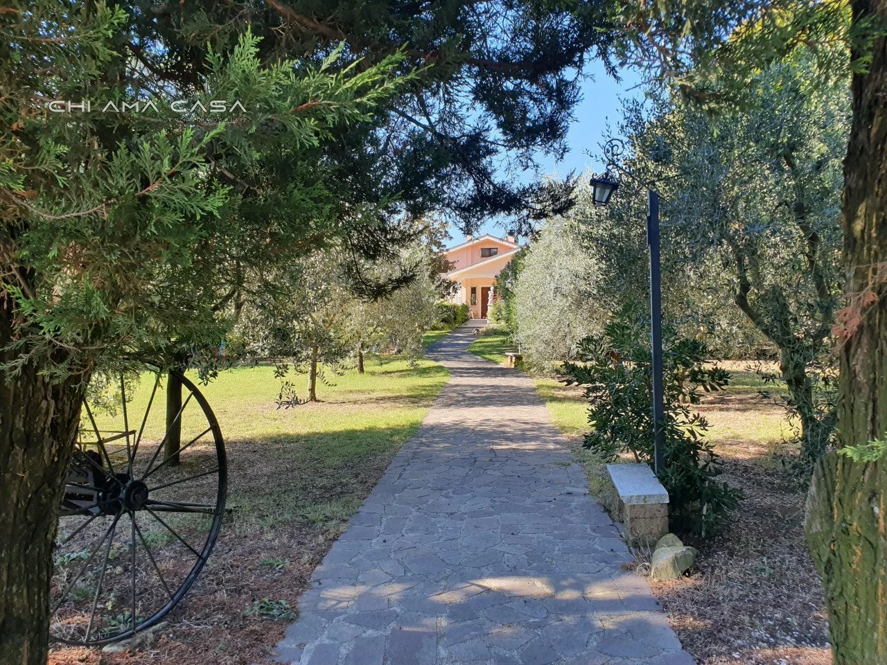 Exterior photo 10