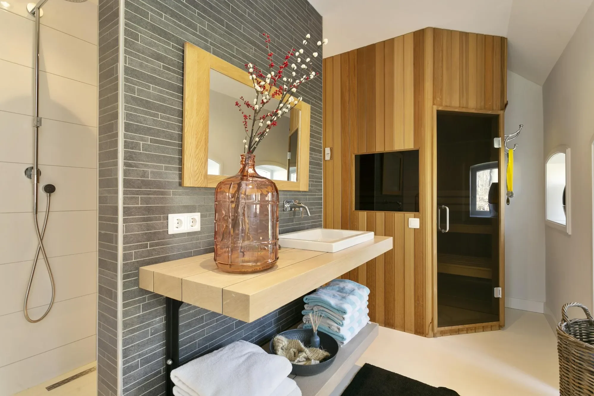 Gallery photo 7