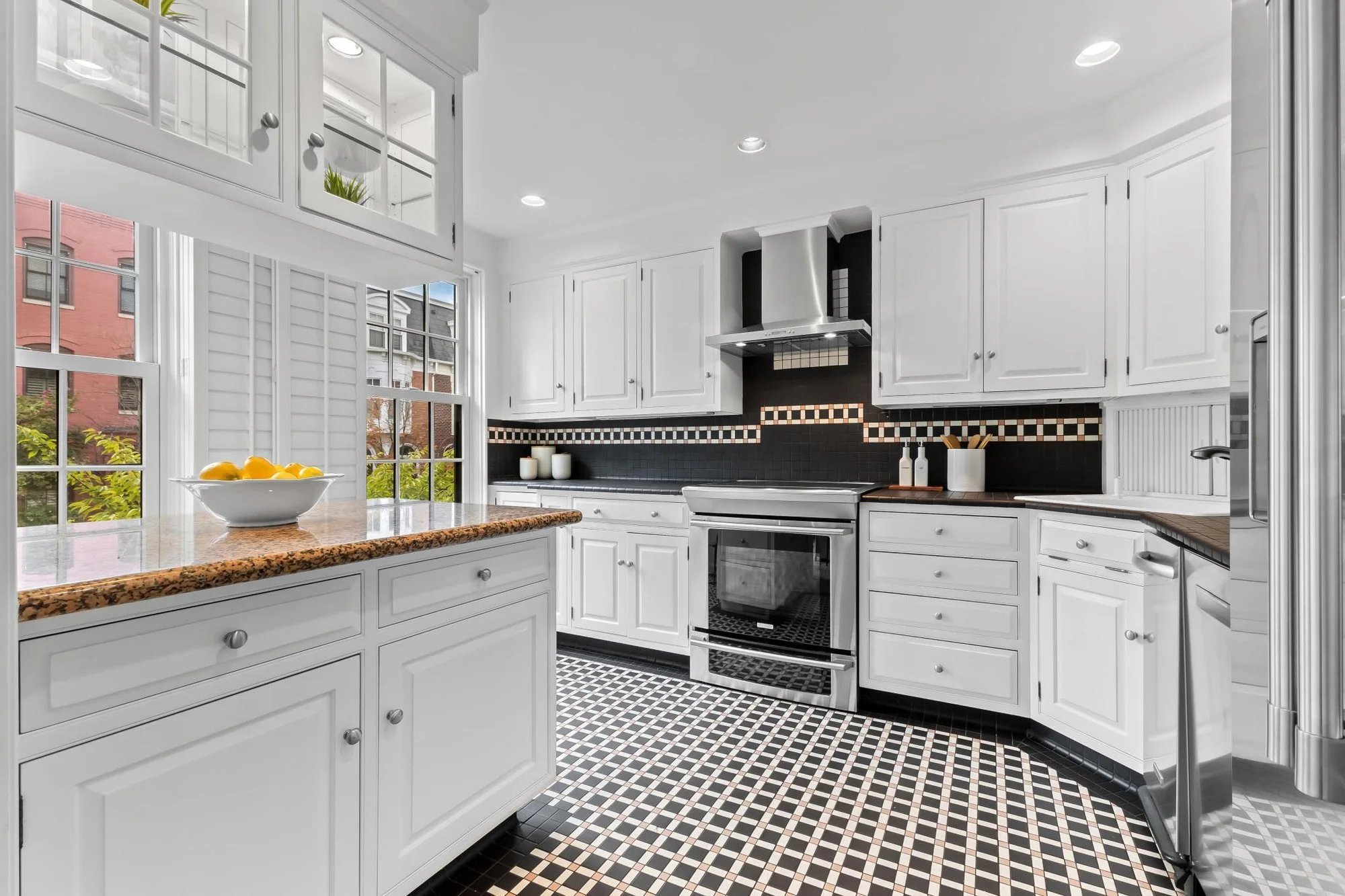 103 Queen Street , Alexandria, VA 22314, Alexandria, Virginia, United States. - Photo 17