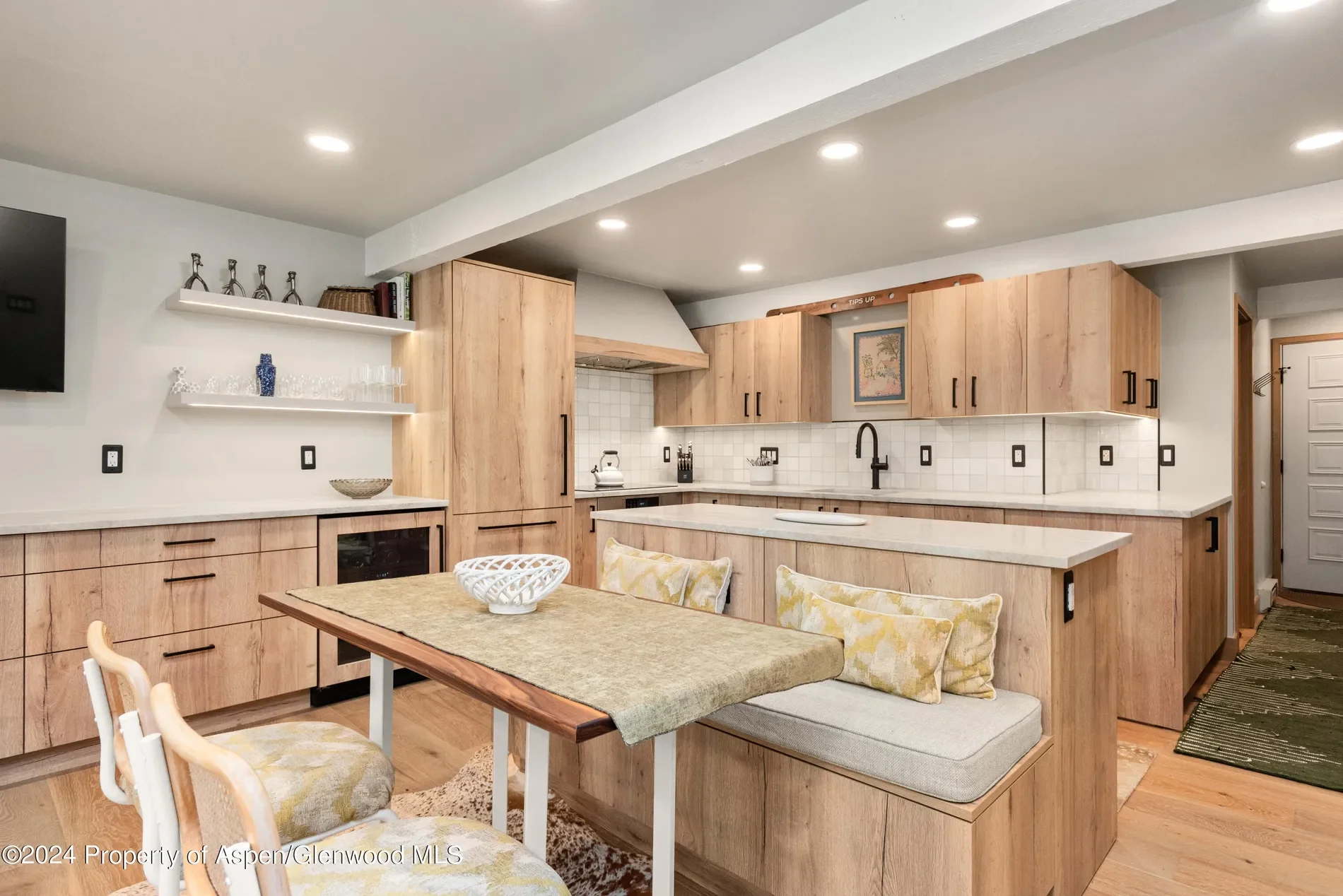 131 E Durant Avenue, Aspen, Colorado, United States. - Photo 11