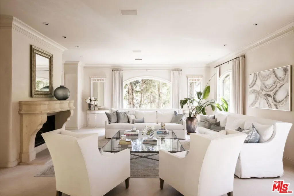 1160 Chantilly Road, Los Angeles, California, United States. - Photo 14