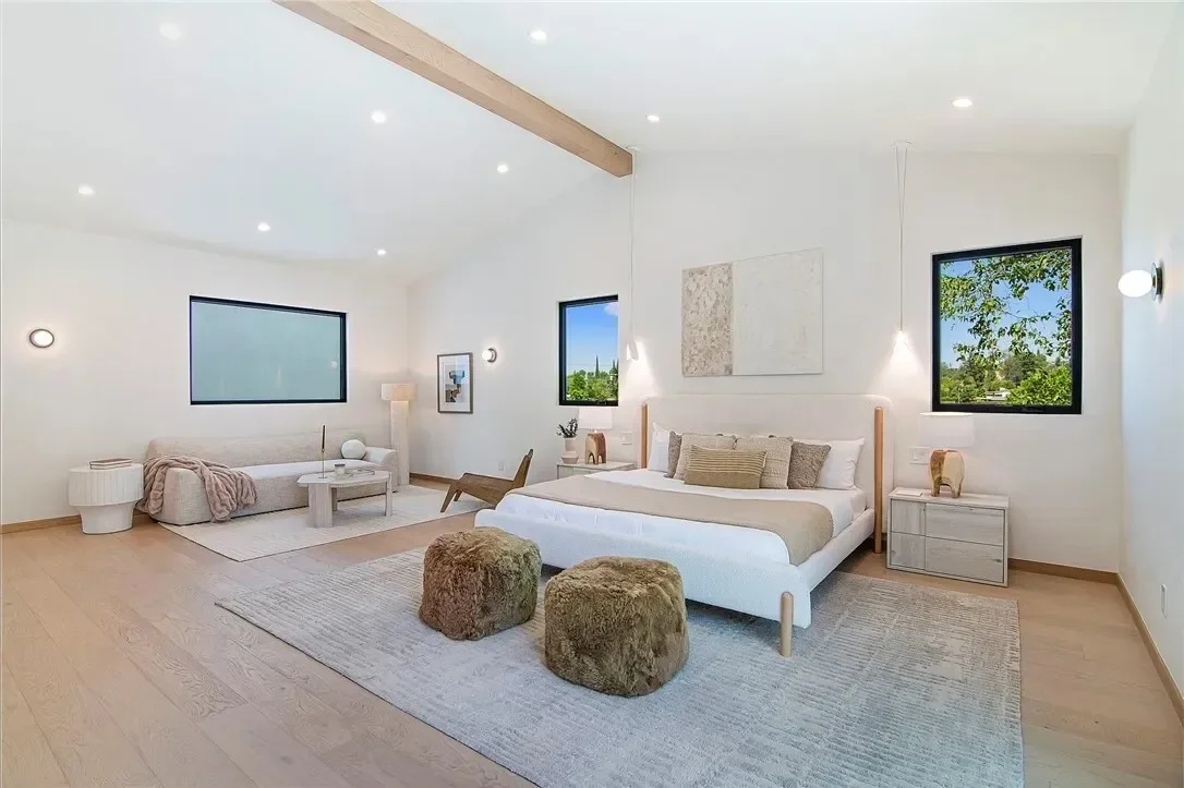 22616 Hatteras Street, Los Angeles, California, United States. - Photo 10