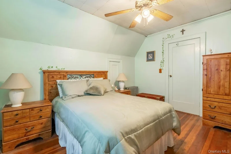 180 Thomas Street, Brentwood, New York, United States. - Photo 15