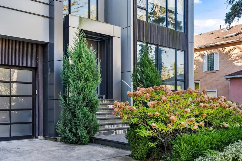 67 Lake Promenade, Toronto, Ontario, Canada. - Photo 7