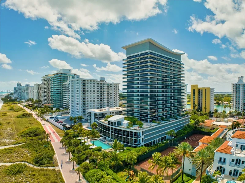 5875 Collins Ave 201, Miami Beach, Florida, United States. - Photo 7