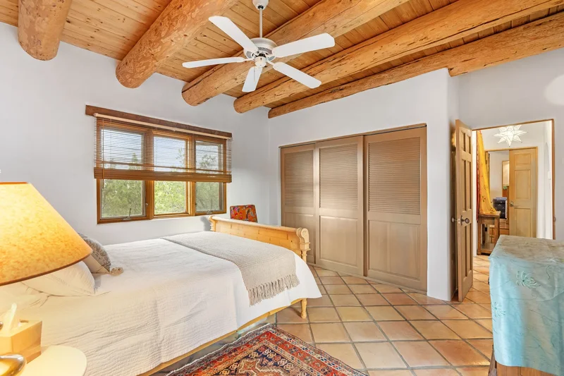 61 Calle San Martin , Santa Fe, NM 87506, Santa Fe, New Mexico, United States. - Photo 12