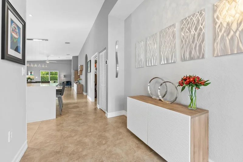 717 NE 22nd Dr, Wilton Manors, Florida, United States. - Photo 4
