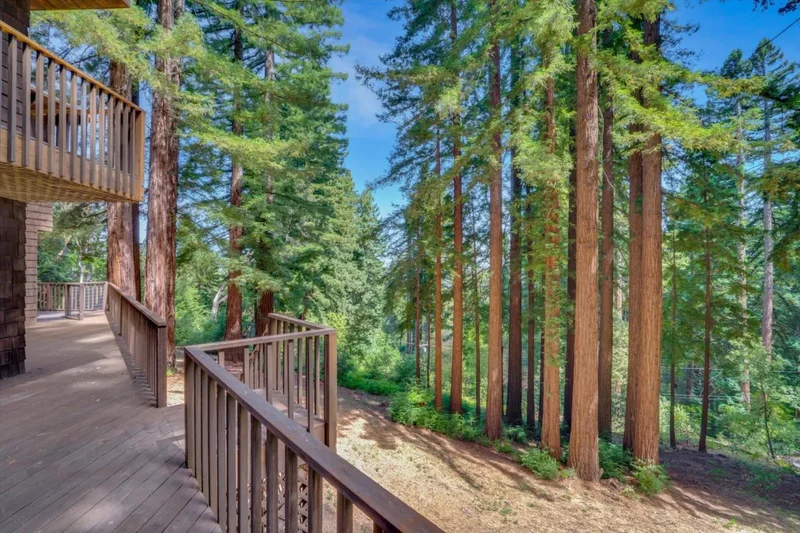 12 Summit Road, Emerald Hills, California, United States. - Photo 3