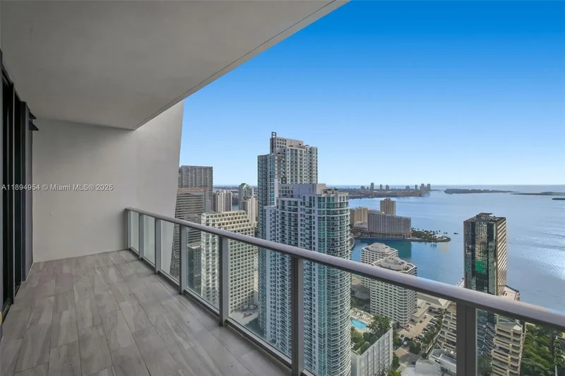 1010 Brickell Ave 4704, Miami, Florida, United States. - Photo 53