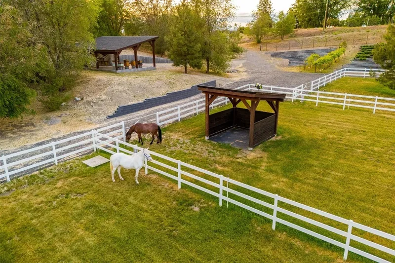 2375 Grantham Road, Kelowna, BC, V1W4B7, CANADA, Kelowna, British Columbia, Canada. - Photo 41
