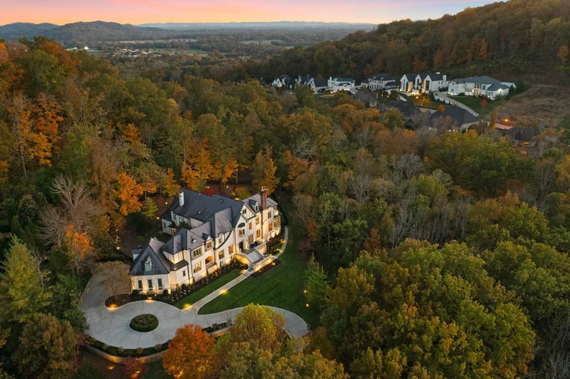 1033 Vaughn Crest Dr , Franklin, TN 37069, Franklin, Tennessee, United States. - Photo 87
