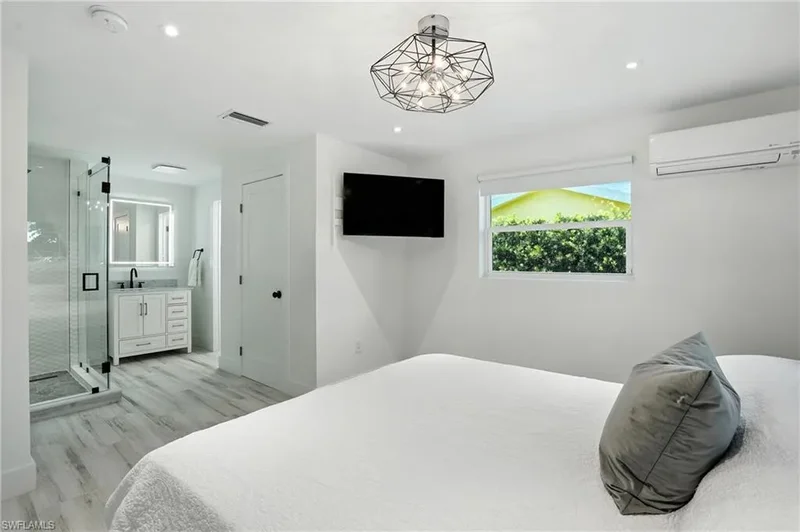 5 Glenview Manor DR, Fort Myers Beach, Florida, United States. - Photo 8