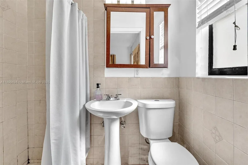 836 W 40th St, Miami Beach, Florida, United States. - Photo 13