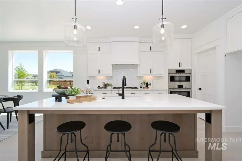 3 Bedrooms Single Family Detached