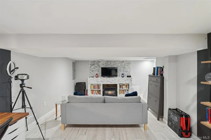 484 18th Street, West Babylon, New York, United States. - Photo 7