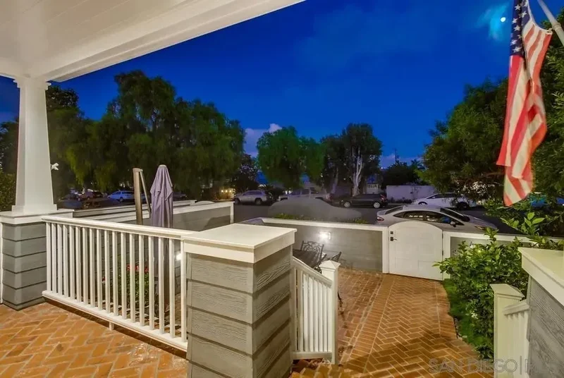 240 B Avenue, Coronado, California, United States. - Photo 25