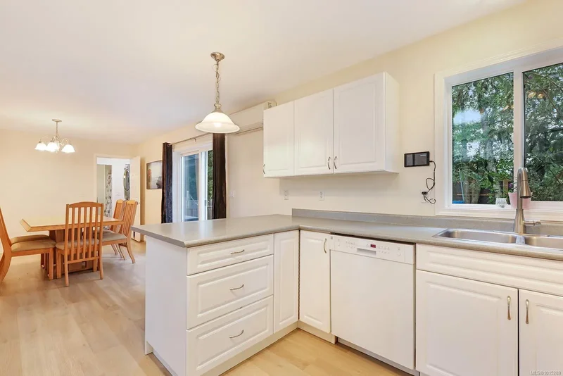 508 Deerwood Pl, Comox, British Columbia, Canada. - Photo 21