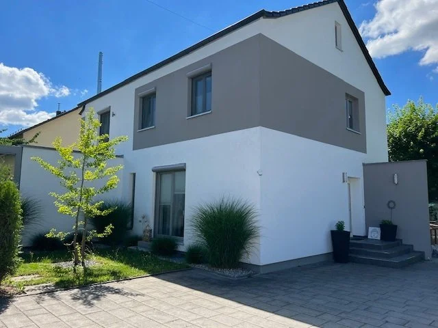 Exterior photo 3