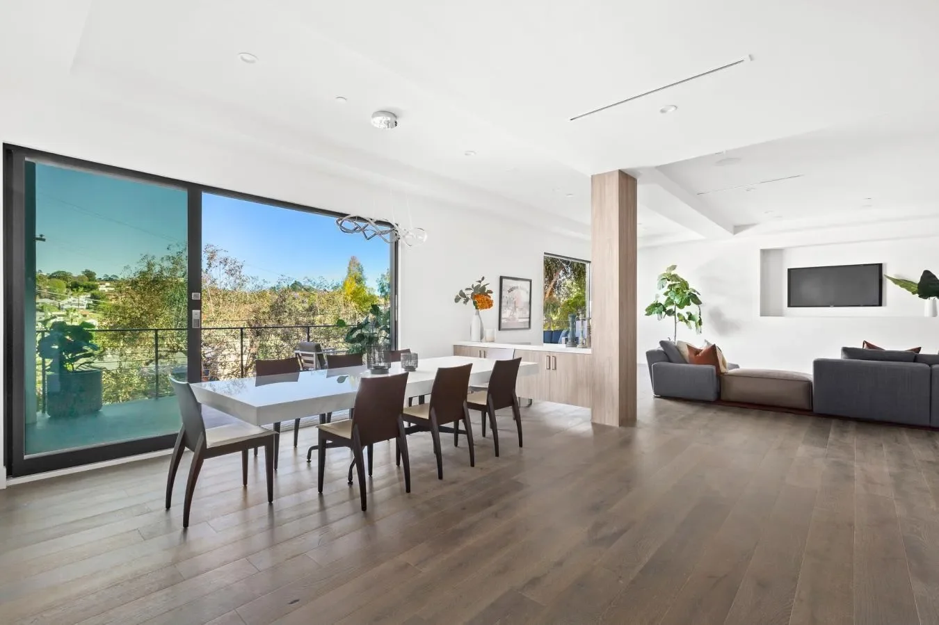 2311 Vasanta Way, Los Angeles, California, United States. - Photo 7