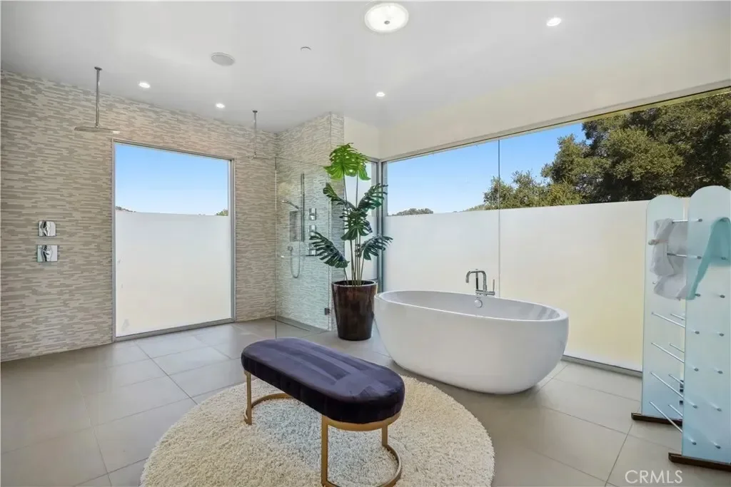 9716 Oak Pass Road, Beverly Hills, California, United States. - Photo 23