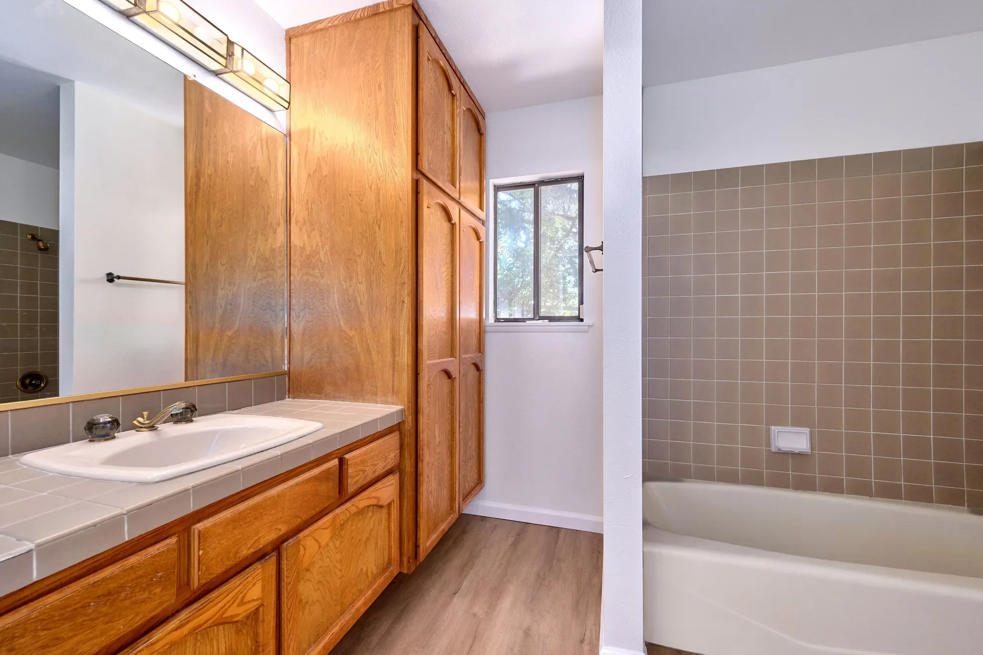 751 Wildwood Avenue, Thousand Oaks, CA 91360, Thousand Oaks, California, United States. - Photo 14