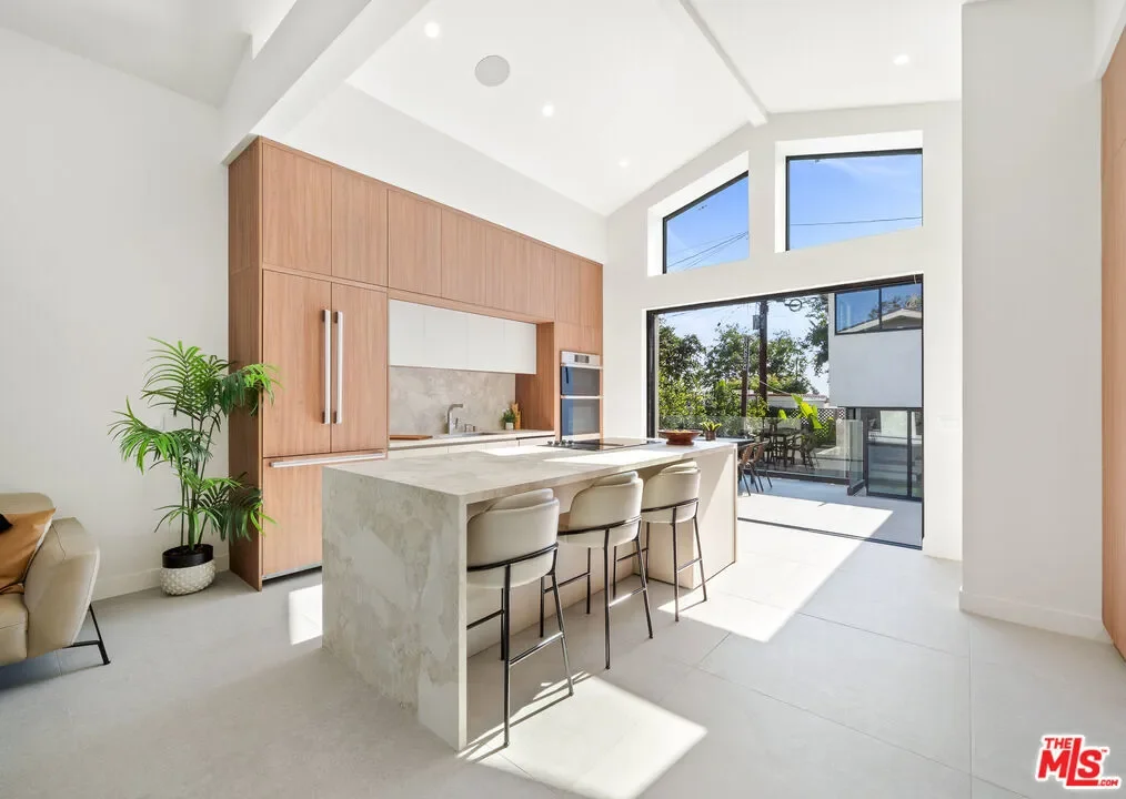 8982 Norma Place, Los Angeles, California, United States. - Photo 23
