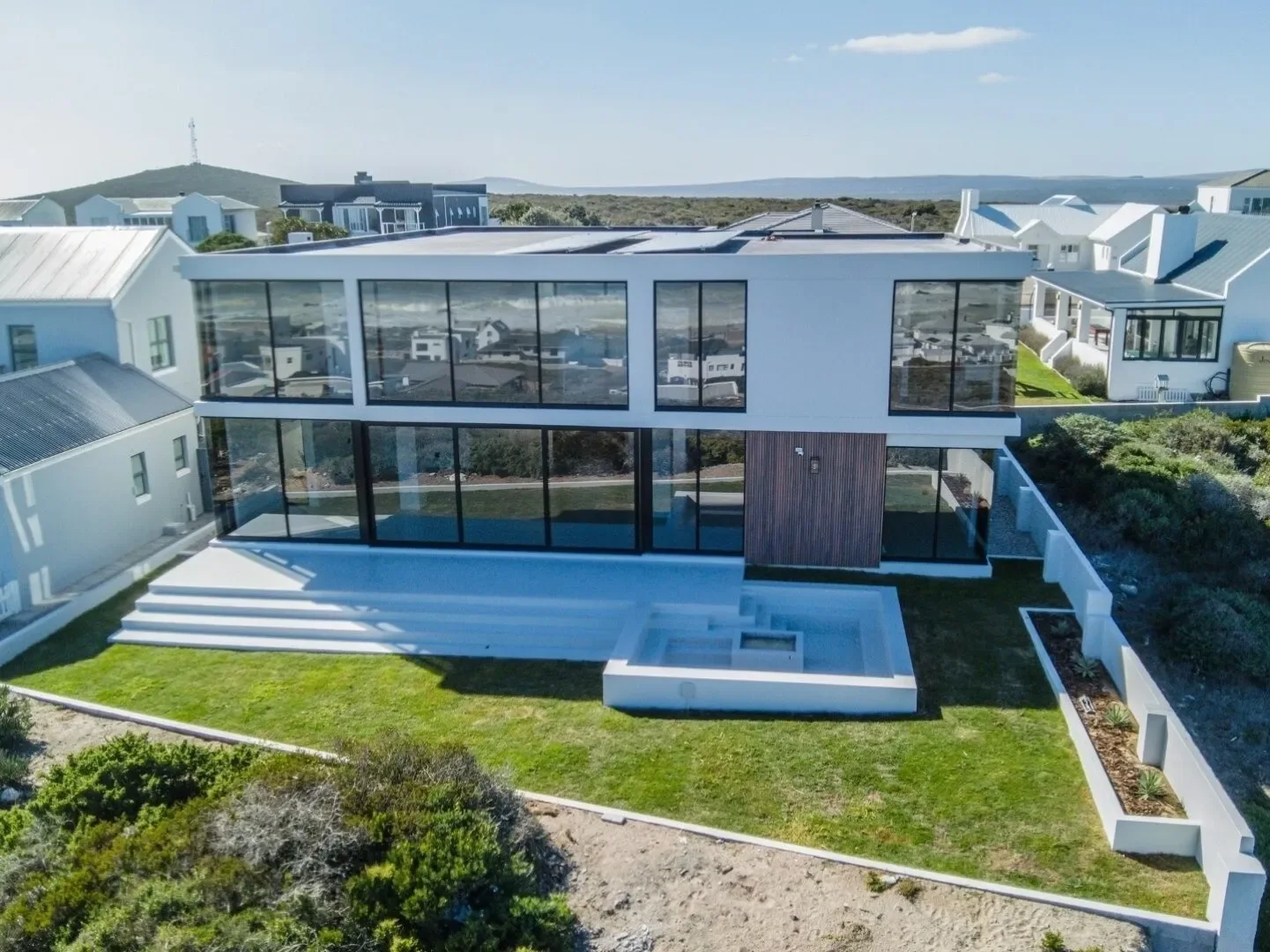 Exterior photo 10