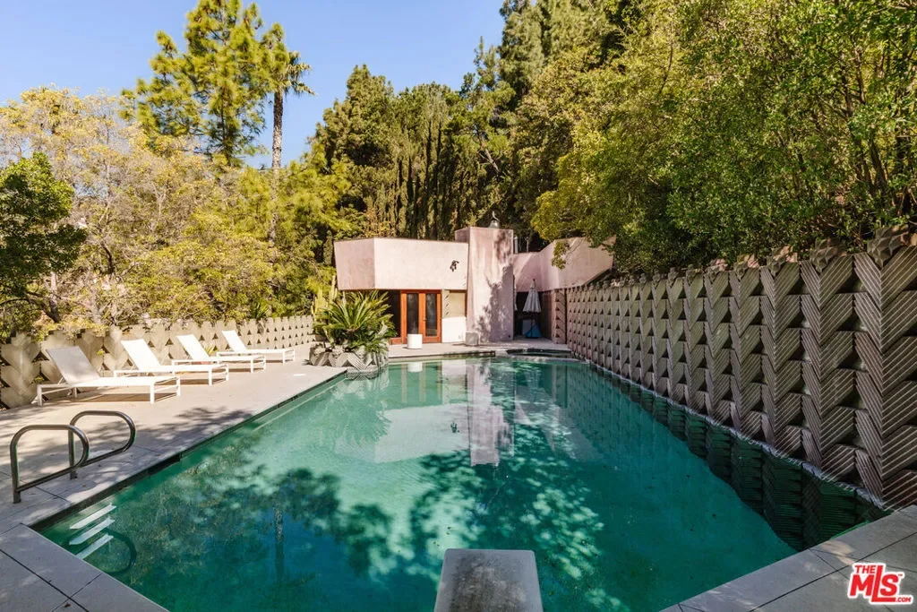 7017 Senalda Road, Los Angeles, California, United States. - Photo 16