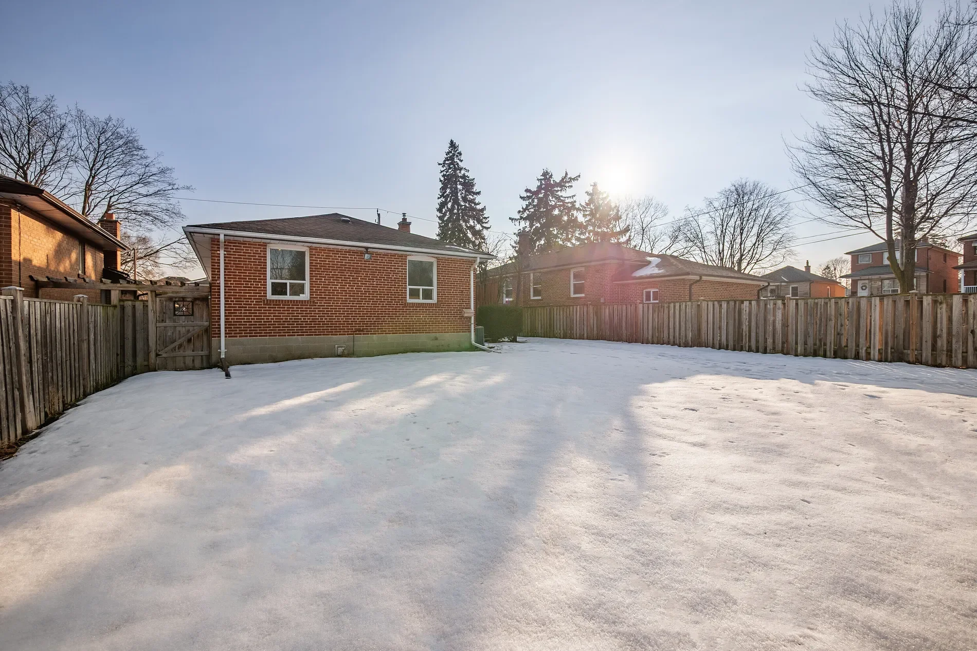 Exterior photo 11