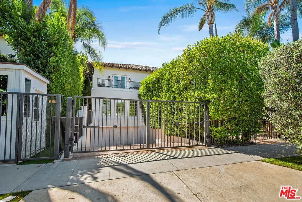 9928 Toluca Lake Avenue, Los Angeles, California, United States. - Photo 19