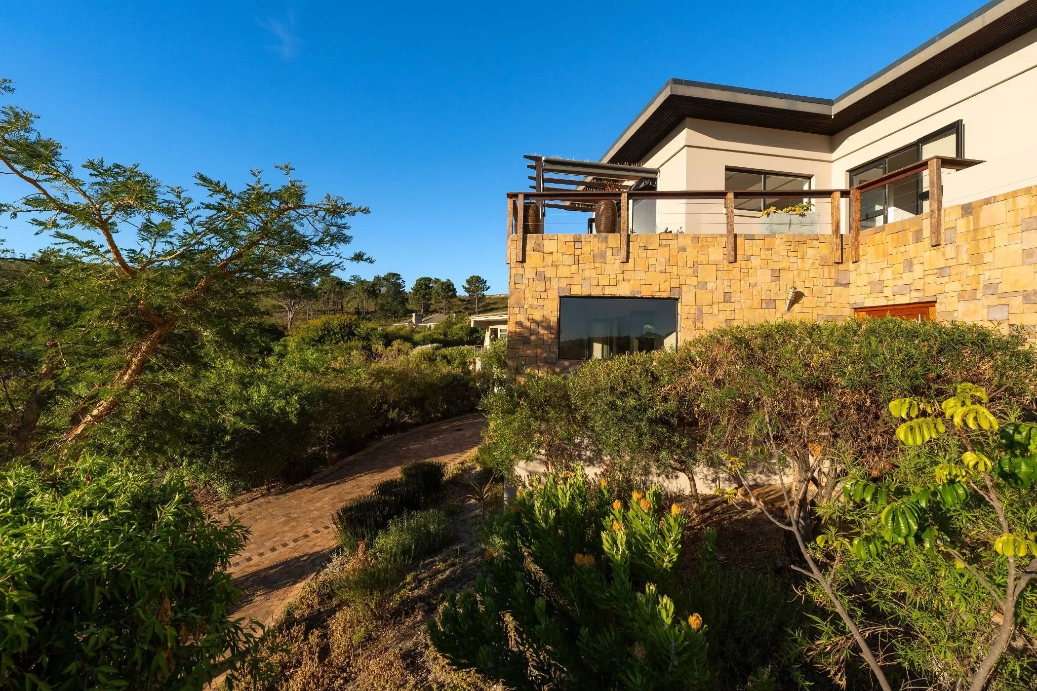 Exterior photo 10