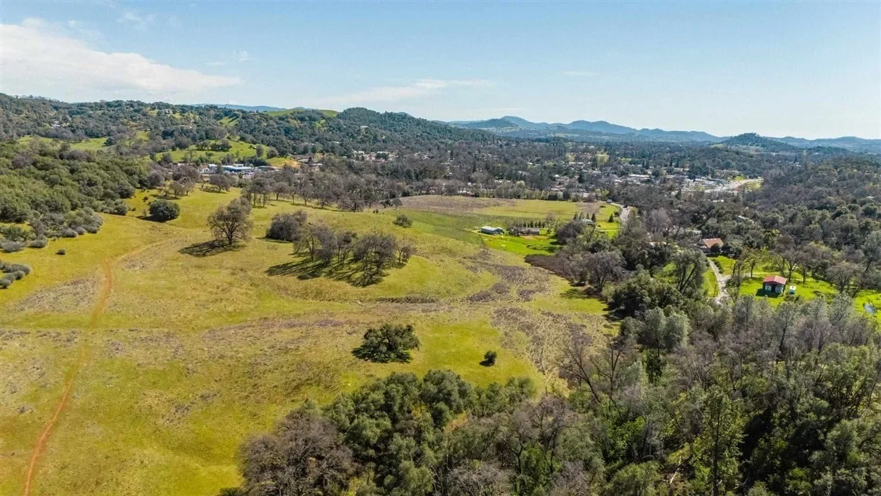 18525 Rawhide Rd, Jamestown, CA 95327, Jamestown, California, United States. - Photo 6