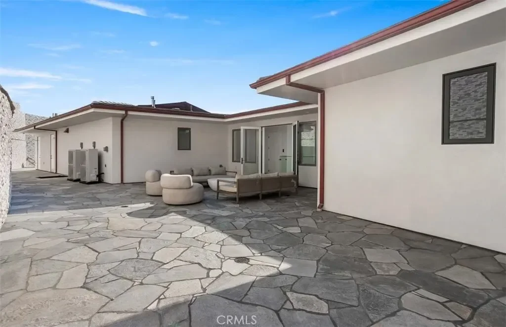 31 N Vista De Catalina, Laguna Beach, California, United States. - Photo 15