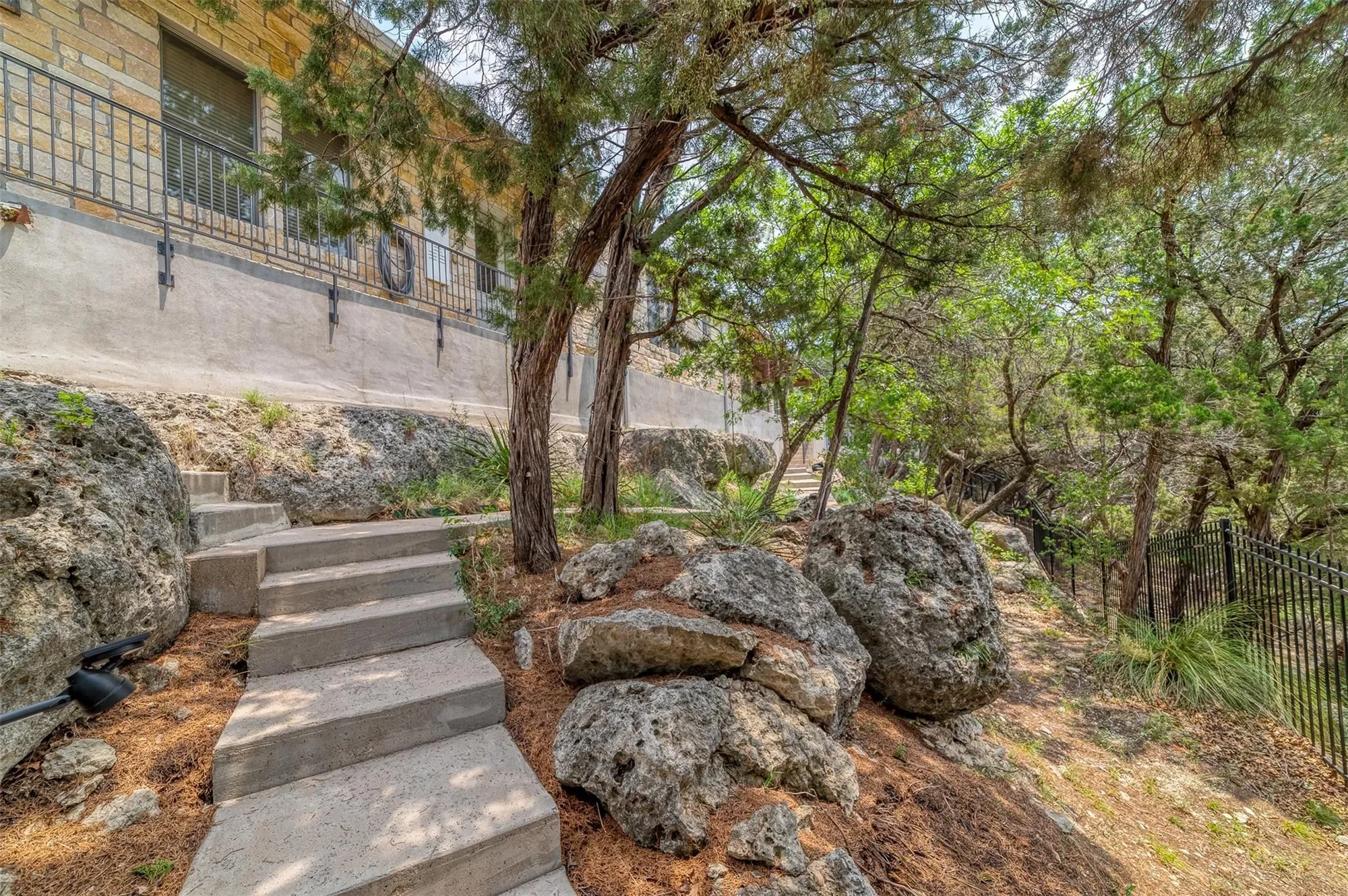 409 Venture BLVD S, Jonestown, Texas, United States. - Photo 18