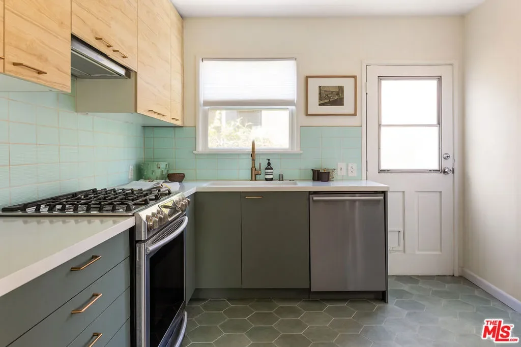 510 Venice Way, Los Angeles, California, United States. - Photo 20