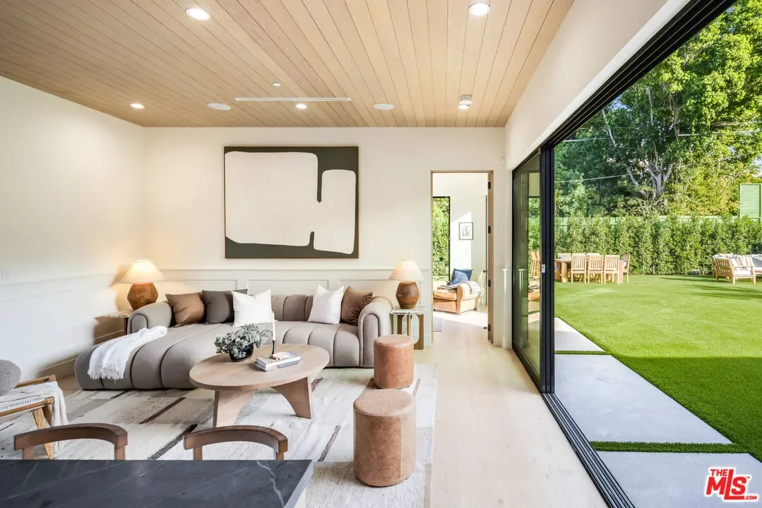 4828 Radford Ave, Los Angeles, California, United States. - Photo 13