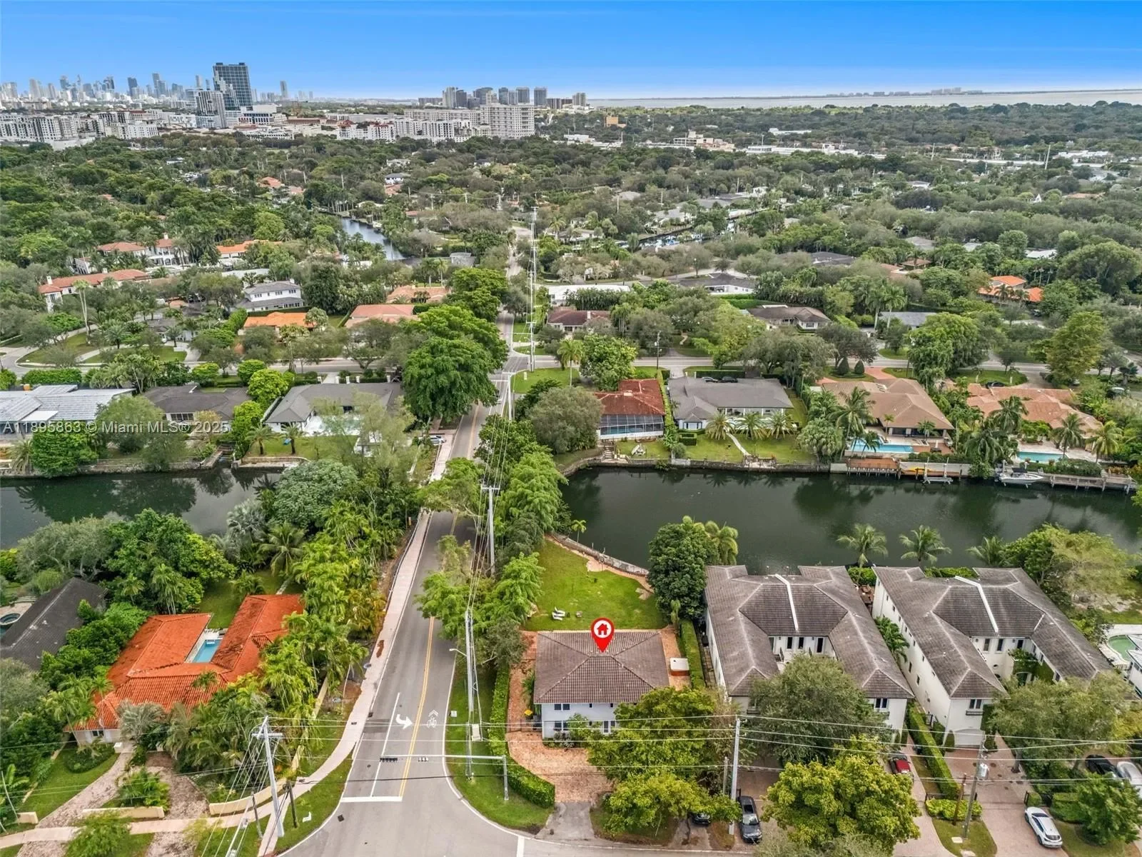 4801 University Dr, Coral Gables, Florida, United States. - Photo 2