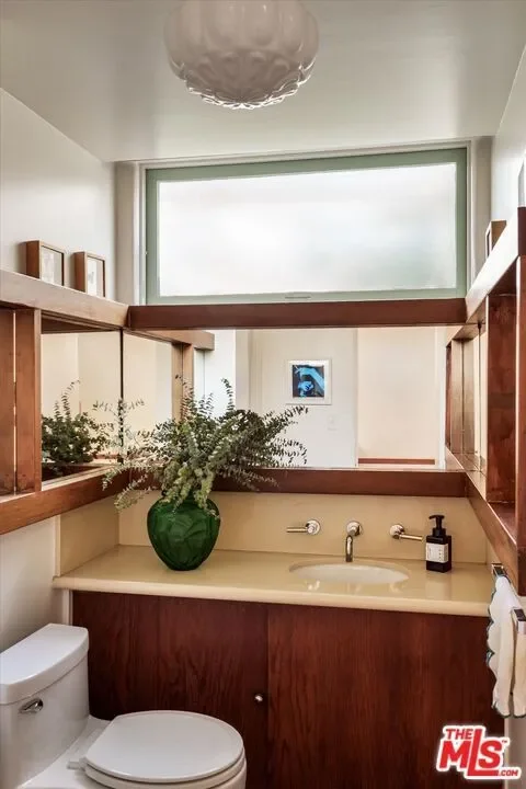 2764 Outpost Drive, Los Angeles, California, United States. - Photo 24