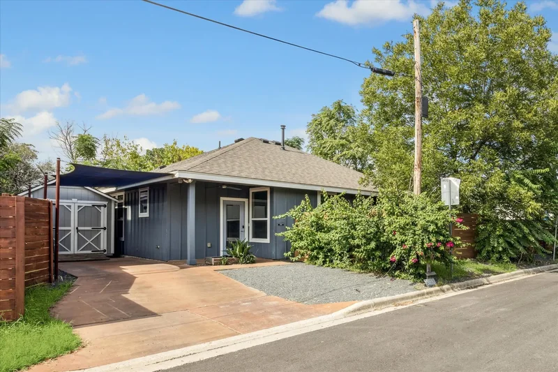 1300 Walnut Avenue Unit A , Austin, TX 78702, Austin, Texas, United States. - Photo 10