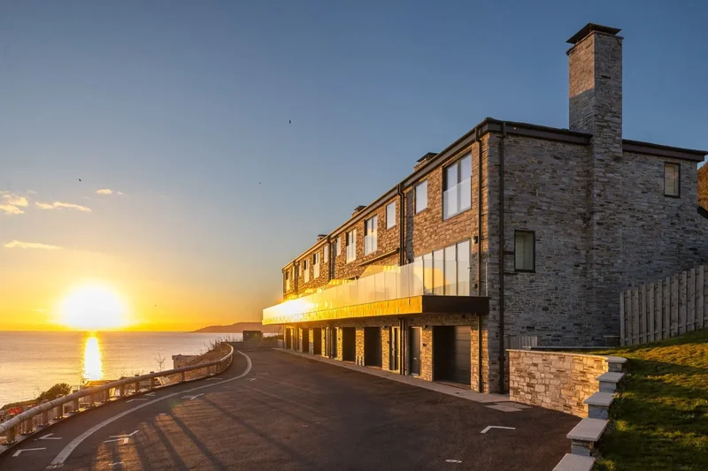 An exhilarating new life by the sea