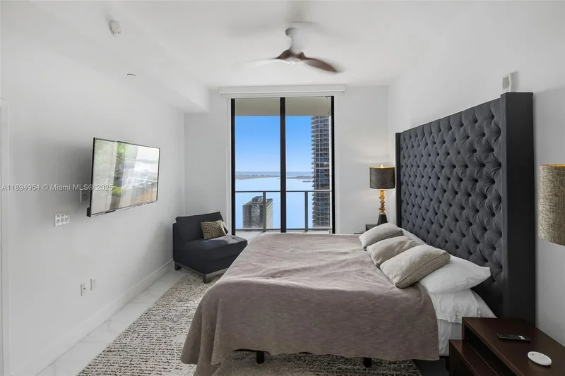 1010 Brickell Ave 4704, Miami, Florida, United States. - Photo 15