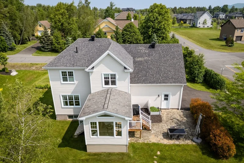 125 Rue du Diamant, Bromont, Quebec, Canada. - Photo 22