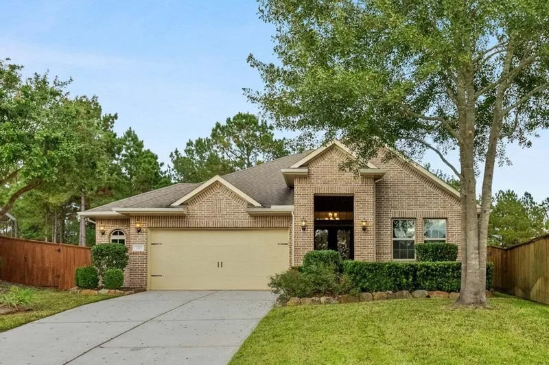 2 Bedrooms Single Family Detached