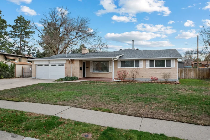 1610 E Moor Dale Ln, Holladay, UT 84117, Holladay, Utah, United States. - Photo 25