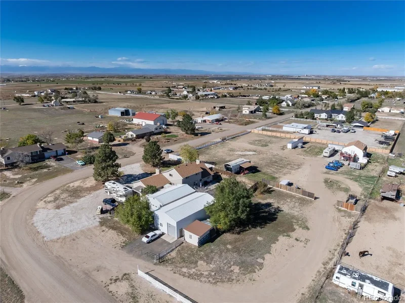 Single Family Residence in Commerce City