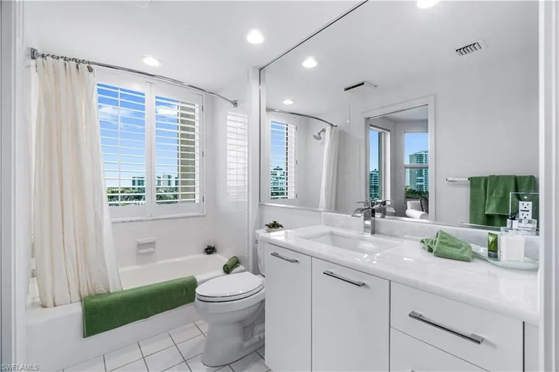 435 Dockside DR #B702, Bonita Springs, Florida, United States. - Photo 22