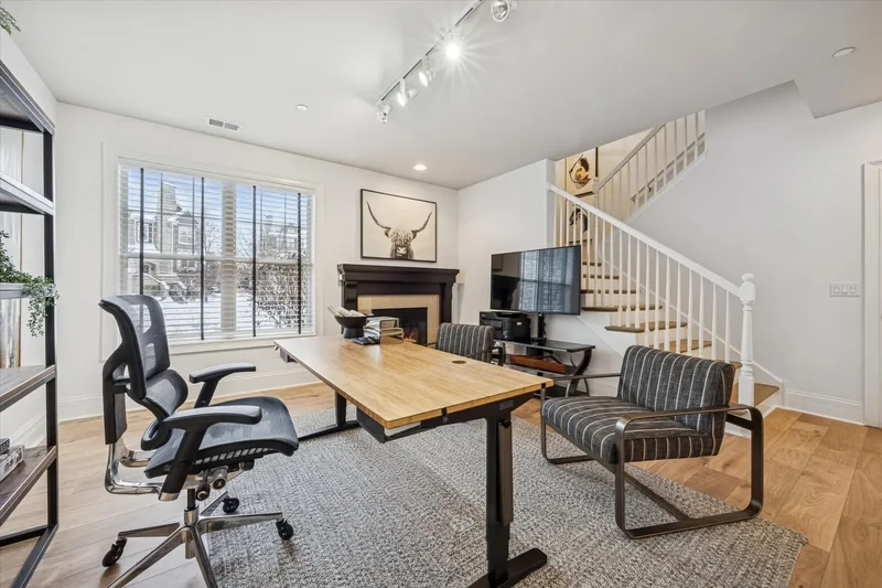 86 W KENNEDY Lane, Hinsdale, Illinois, United States. - Photo 19