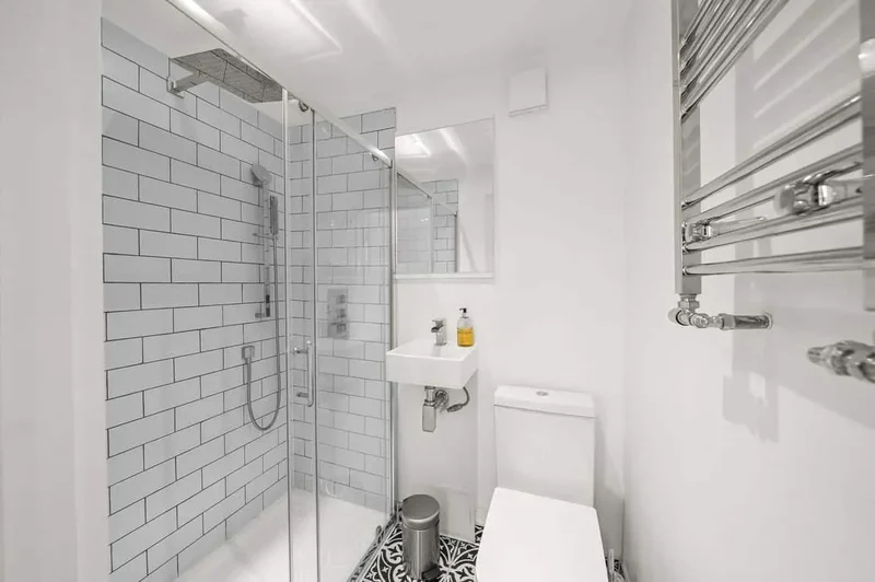Osborne Road, London, NW2, London, England, United Kingdom. - Photo 12